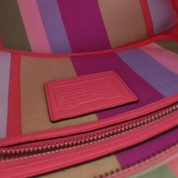 New Coach Handbag - Picture 9 of 10